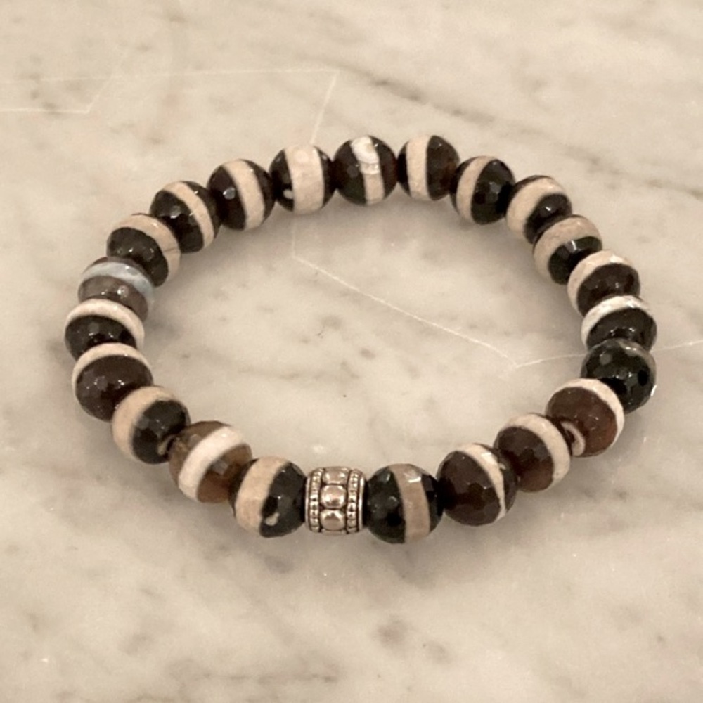 🔸NWT🔸 Striped Dzi Agate Gemstone Beaded Bracelet